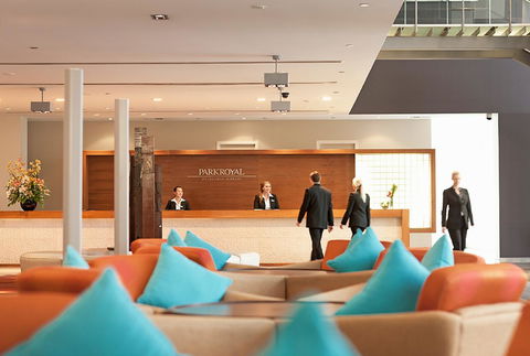 PARKROYAL Melbourne Airport - Dalby Accommodation 8