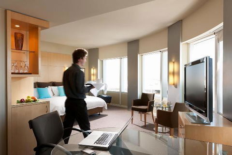 PARKROYAL Melbourne Airport - Dalby Accommodation 43