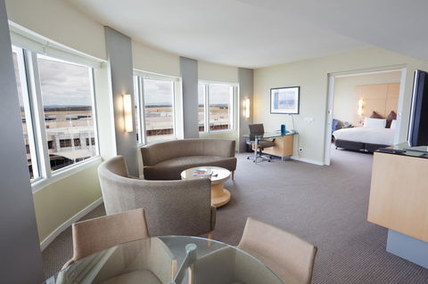 PARKROYAL Melbourne Airport - Dalby Accommodation 30