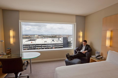 PARKROYAL Melbourne Airport - Dalby Accommodation 17