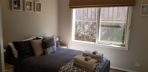 Oxford Rise Apartment - Dalby Accommodation 6