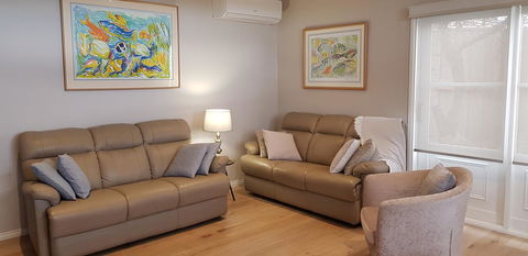 Oxford Rise Apartment - Dalby Accommodation 0