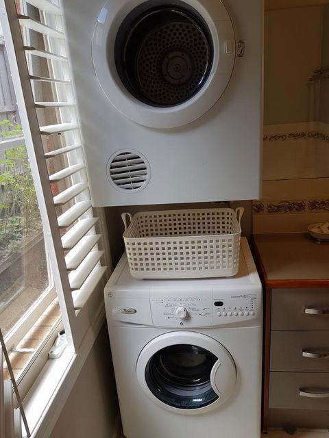 Oxford Rise Apartment - Dalby Accommodation 13