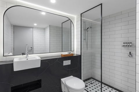 The Savoy Hotel On Little Collins Melbourne - Dalby Accommodation 17