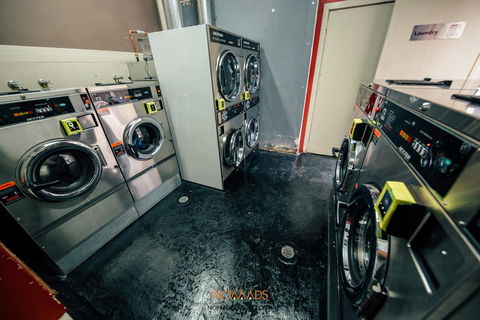 Nomads Melbourne Backpackers - Dalby Accommodation 9