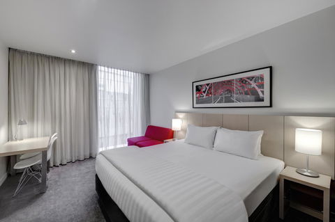 Travelodge Hotel Melbourne Docklands - Dalby Accommodation 0