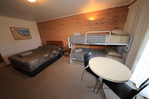 Quays Motel San Remo - Dalby Accommodation 11