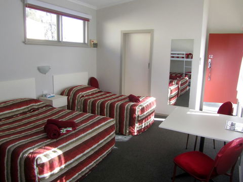 The Highlander Motel - 24HR Check In - Dalby Accommodation 25