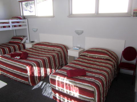 The Highlander Motel - 24HR Check In - Dalby Accommodation 24