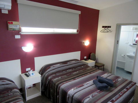 The Highlander Motel - 24HR Check In - Dalby Accommodation 2