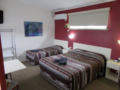 The Highlander Motel - 24HR Check In - Dalby Accommodation 3