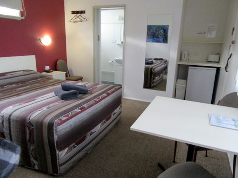 The Highlander Motel - 24HR Check In - Dalby Accommodation 1