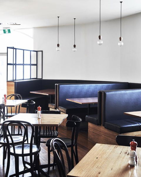 Plough Hotel - Dalby Accommodation 13