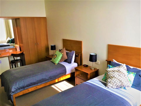 Plough Hotel - Dalby Accommodation 8