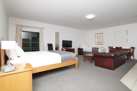 Quality Inn & Suites The Menzies - Dalby Accommodation 10