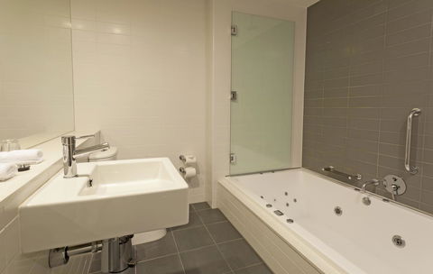 Causeway 353 Hotel - Dalby Accommodation 29