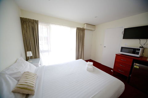 Sanctuary House Resort Motel - Dalby Accommodation 5