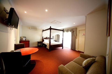 Sanctuary House Resort Motel - Dalby Accommodation 10