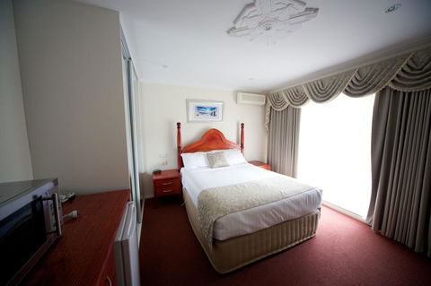 Sanctuary House Resort Motel - Dalby Accommodation 8