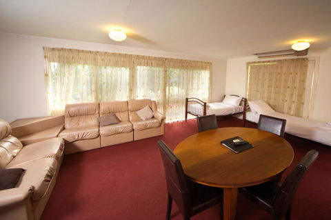Sanctuary House Resort Motel - Dalby Accommodation 15
