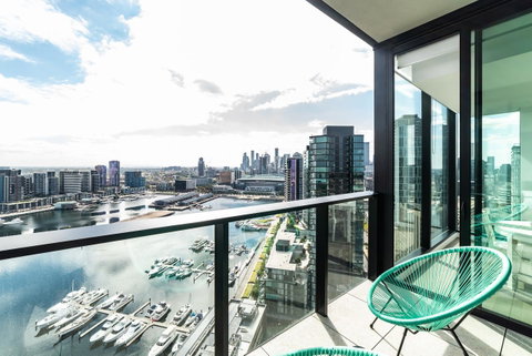 Melbourne Private Apartments - Collins Wharf Waterfront, Docklands - Dalby Accommodation 2