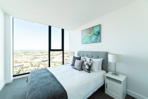 Melbourne Private Apartments - Collins Wharf Waterfront, Docklands - Dalby Accommodation 9