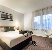 ibis Melbourne Hotel and Apartments