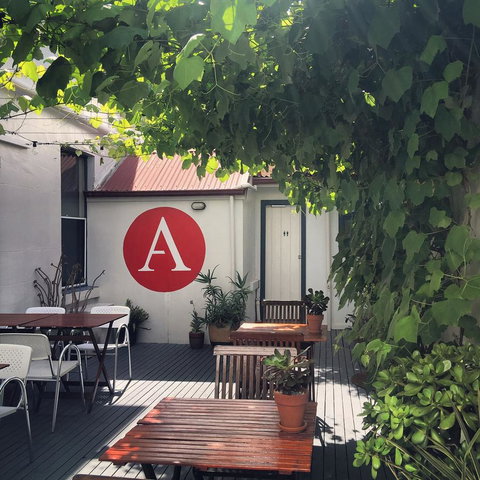 Athelstane House - Dalby Accommodation 3