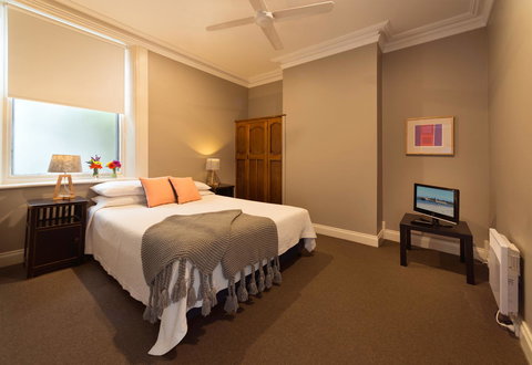 Athelstane House - Dalby Accommodation 11