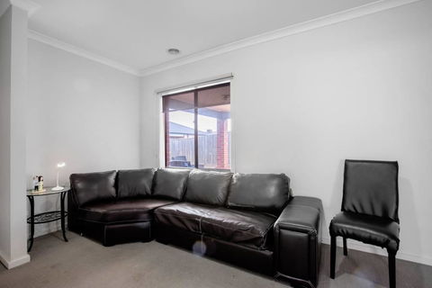 Holiday Rose - Dalby Accommodation 2