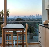 Best View St Kilda 1 BR - Spectacular Sunset Hideaway - Dalby Accommodation