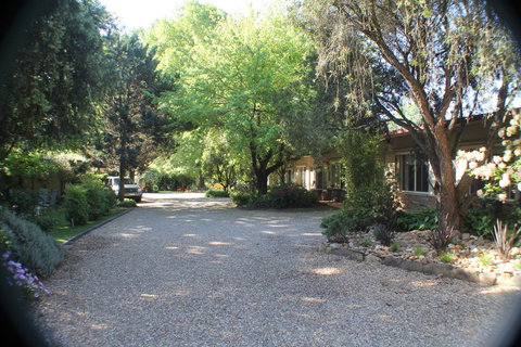 Goldfield Holiday Units - Dalby Accommodation 27