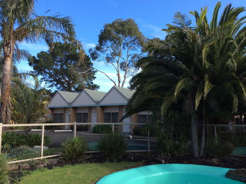 Tropicana Motor Inn - Dalby Accommodation 36