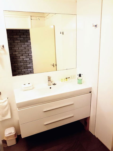 Tropicana Motor Inn - Dalby Accommodation 24