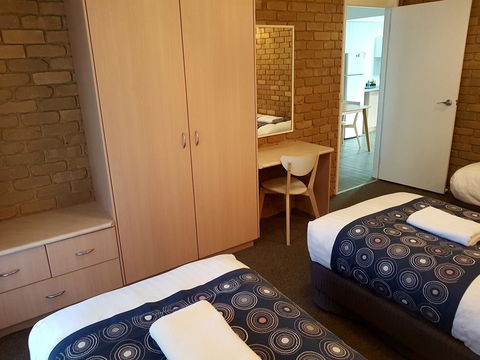 Tropicana Motor Inn - Dalby Accommodation 29