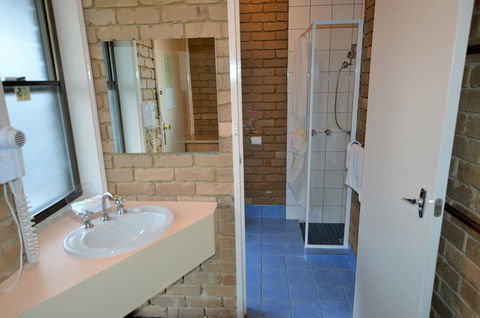 Tropicana Motor Inn - Dalby Accommodation 11