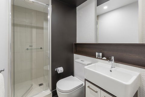 Oaks Melbourne Southbank Suites - Dalby Accommodation 6