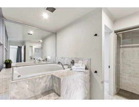 Sophisticated Modern 3 Bed Home In Foodie Paradise - Dalby Accommodation 8