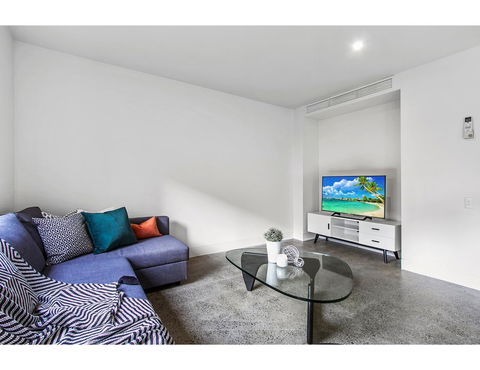 Sophisticated Modern 3 Bed Home In Foodie Paradise - Dalby Accommodation 5