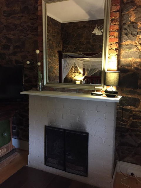 Little River Bed And Breakfast - Dalby Accommodation 11
