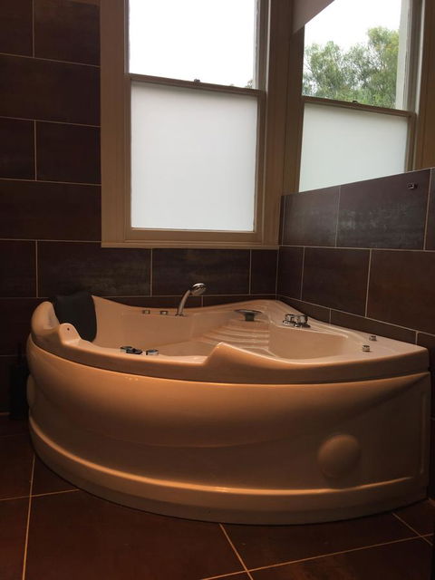 Little River Bed And Breakfast - Dalby Accommodation 28
