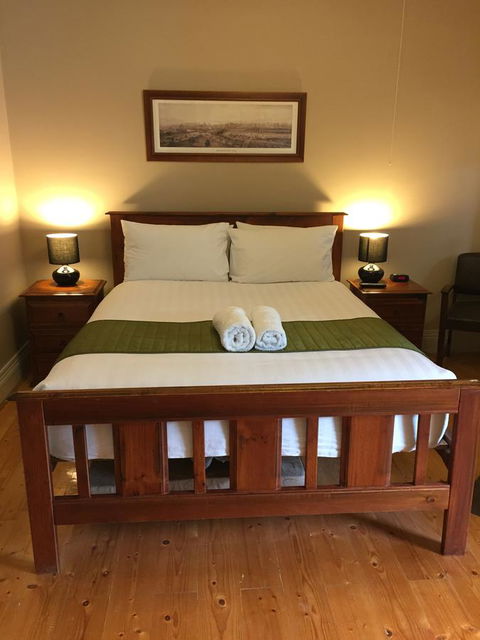 Little River Bed And Breakfast - Dalby Accommodation 16
