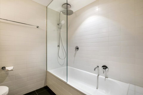 Stylish Apartment In Unique Church Development - Dalby Accommodation 11