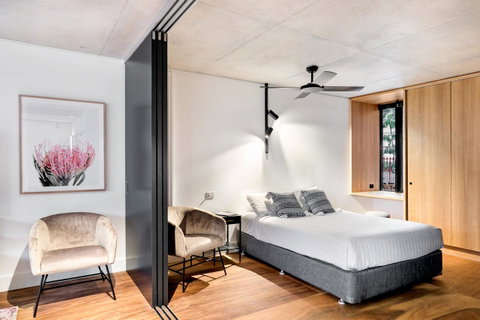 Stylish Apartment In Unique Church Development - Dalby Accommodation 9