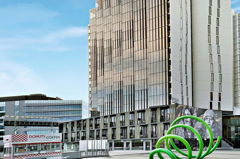 Peppers Docklands - Dalby Accommodation 1