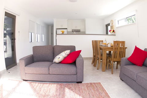 16 King Street - Dalby Accommodation 6
