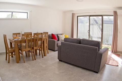 16 King Street - Dalby Accommodation 2