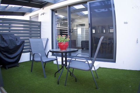 16 King Street - Dalby Accommodation 11