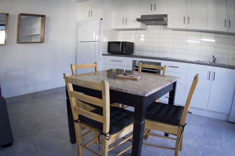 16 King Street - Dalby Accommodation 10