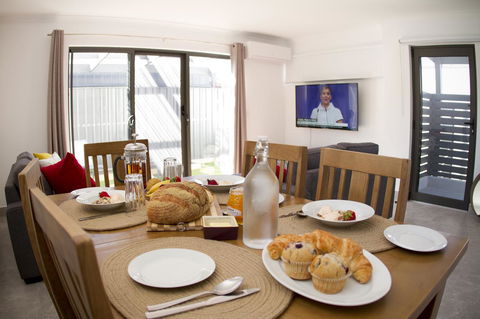 16 King Street - Dalby Accommodation 1